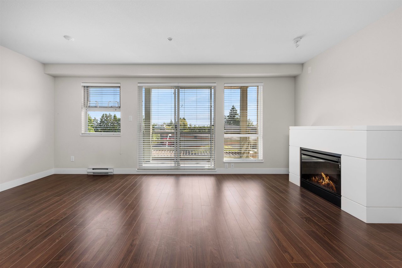 307-15795 Croydon Dr