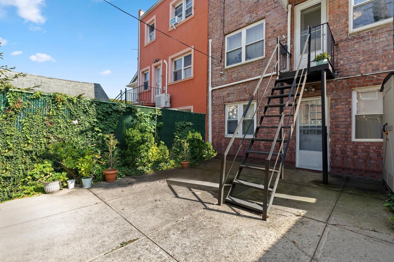 729 Kathleen Place