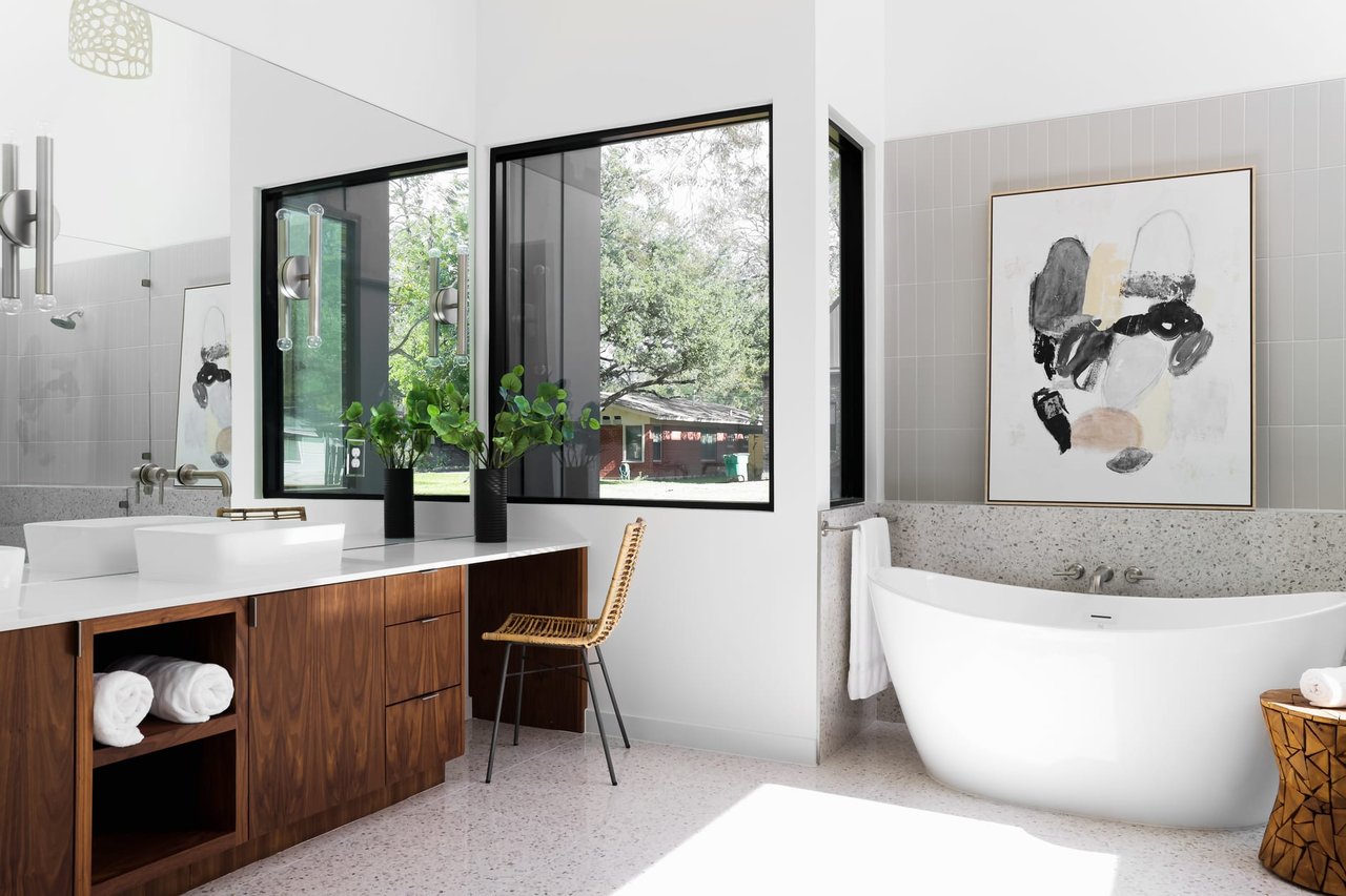 CRESTVIEW MODERN