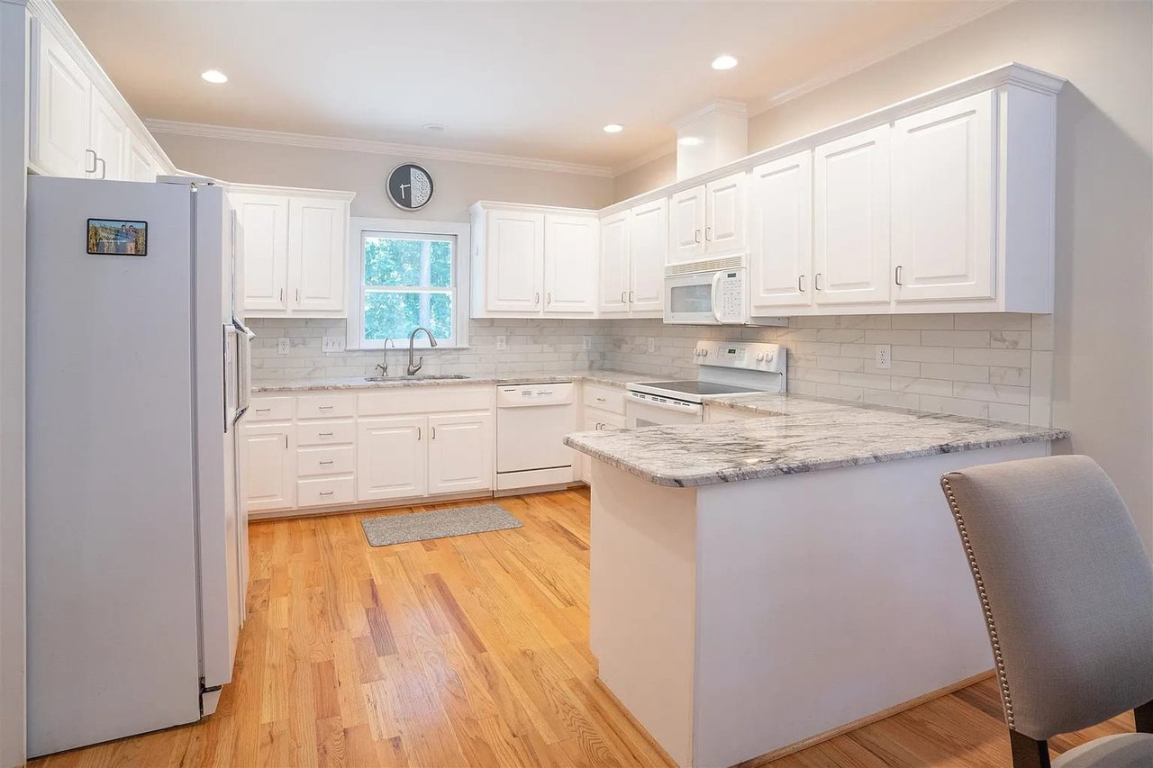 1480 Plantation Dr, Greensboro, GA 30642