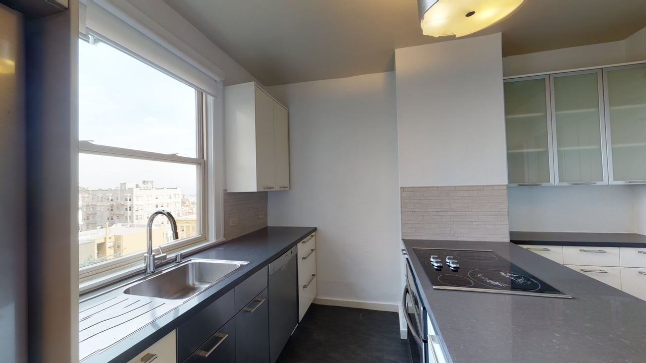 1030 Sacramento Street- 3Bd/1Ba Nob Hill Flat