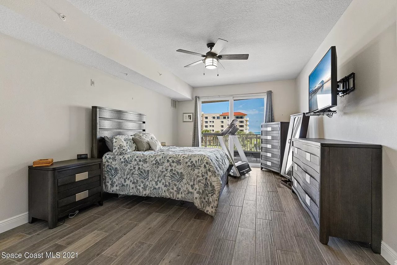 601 N Miramar Ave APT 210