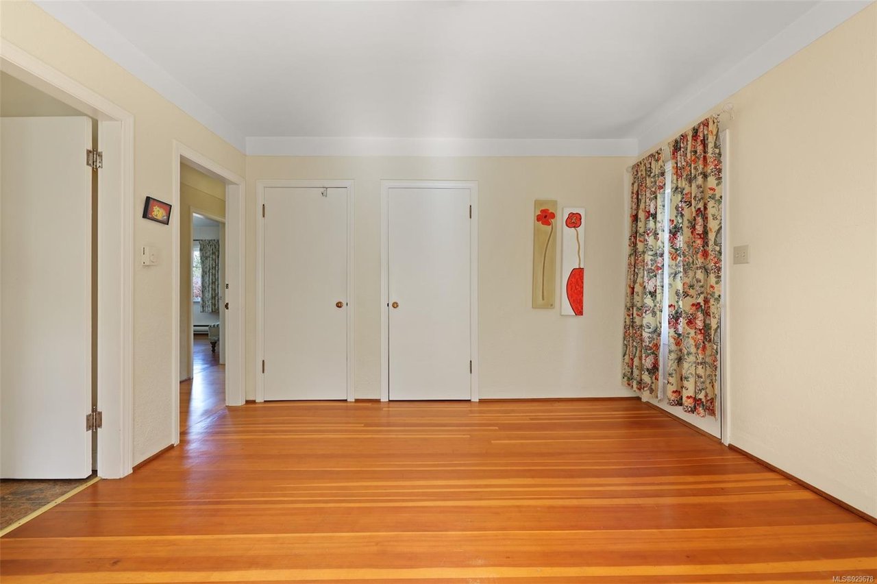563 Foul Bay Rd