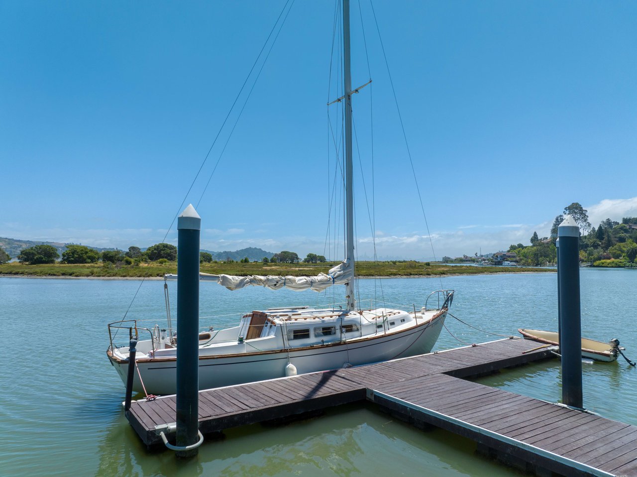 Waterfront Legacy Estate with Private Dock & San Francisco City Views