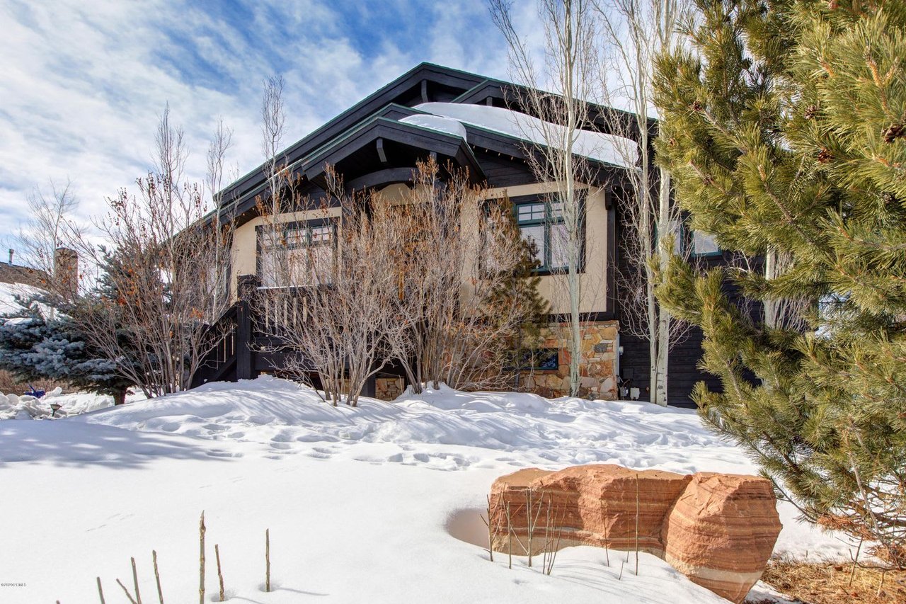 5935 TRAILSIDE DR