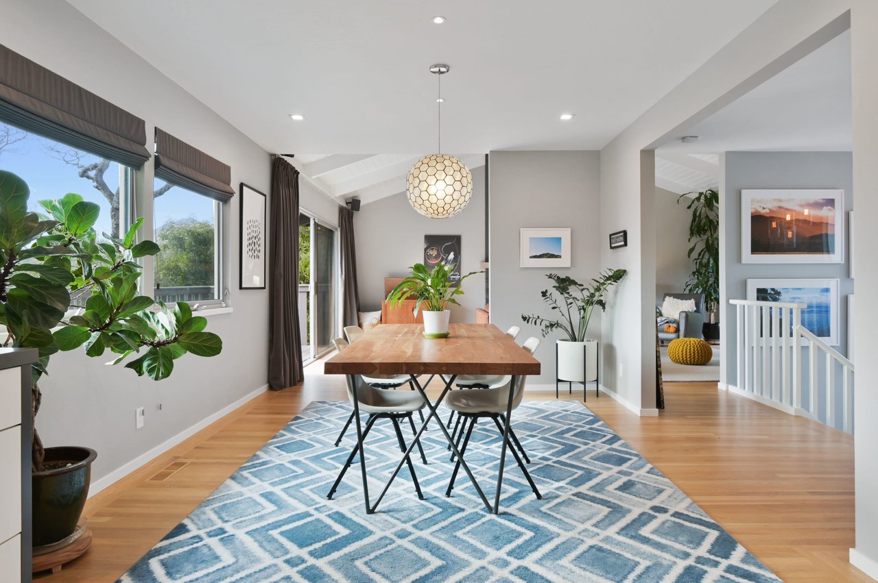 33 Bonnie Brae Dr