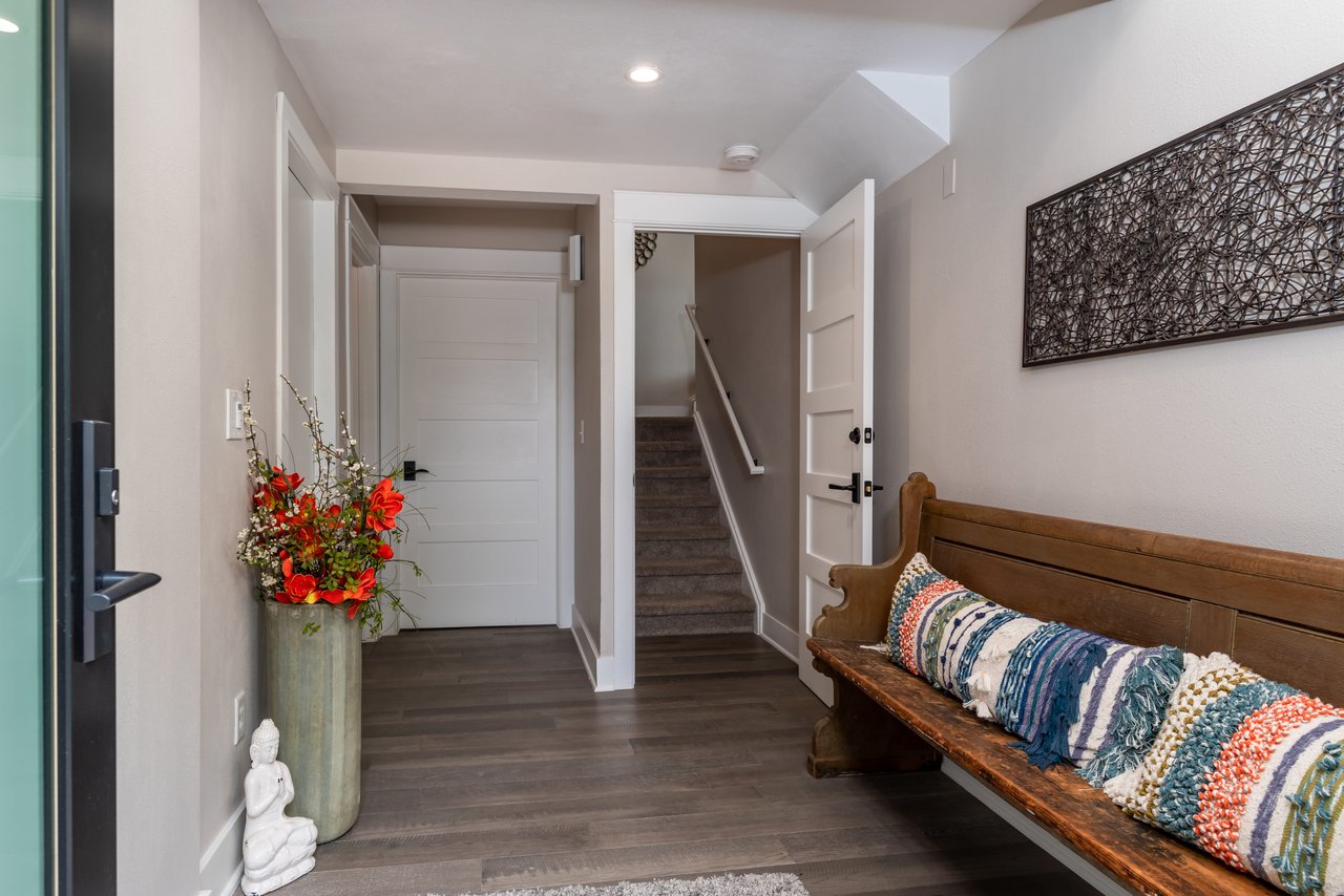 1951 Alpine Ave