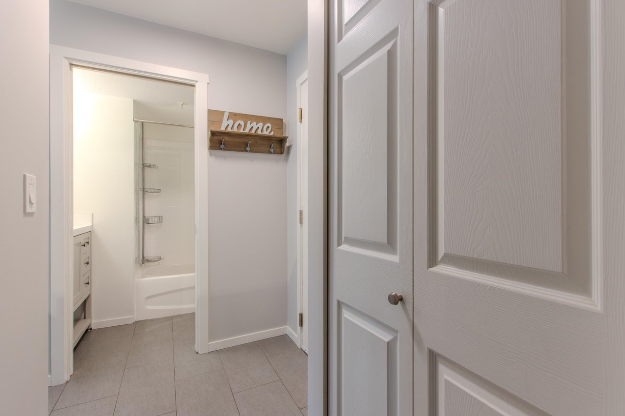 C211-40140 Willow Cres