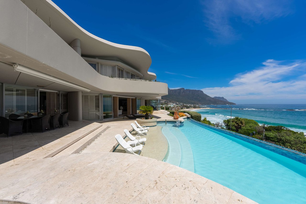 A Stefan Antoni Development at Camps Bay