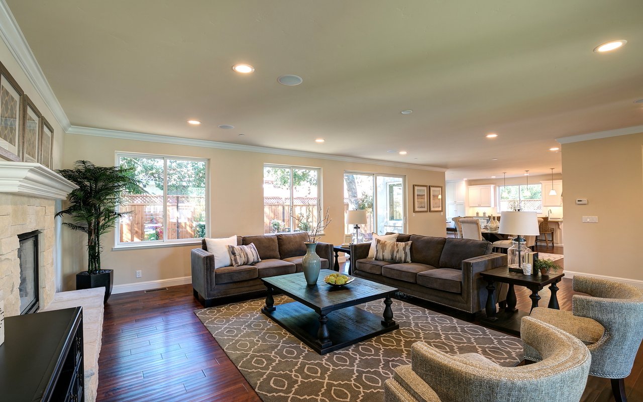 15 Alderwood Ct