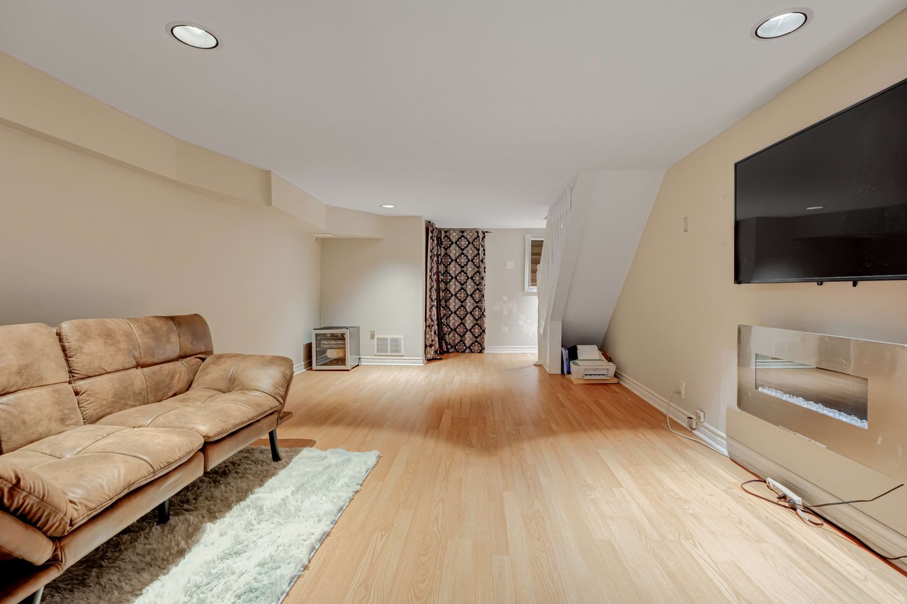 115 Harding Blvd