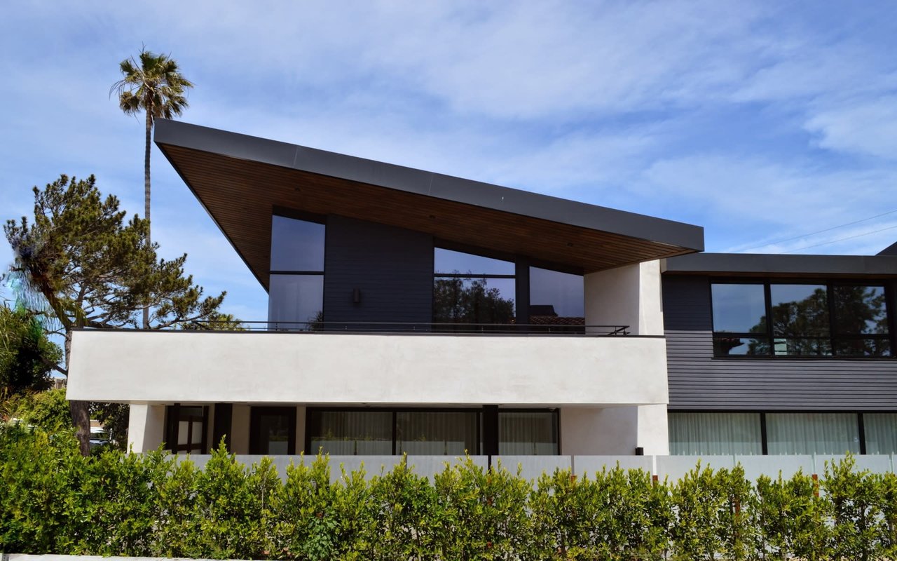 Ex-Gallery Owner Arij Gasiunasen Sells Palm Beach Home for $5.7M