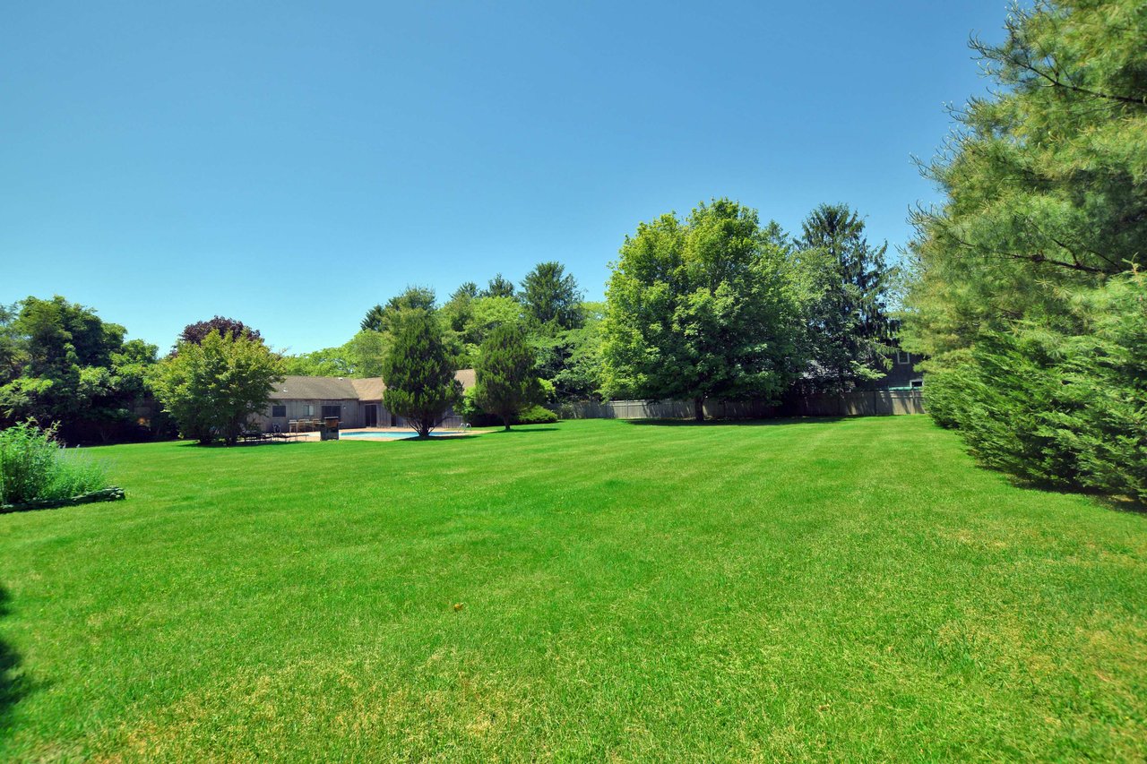 3 Old Mill Lane, Remsenburg, NY 11960