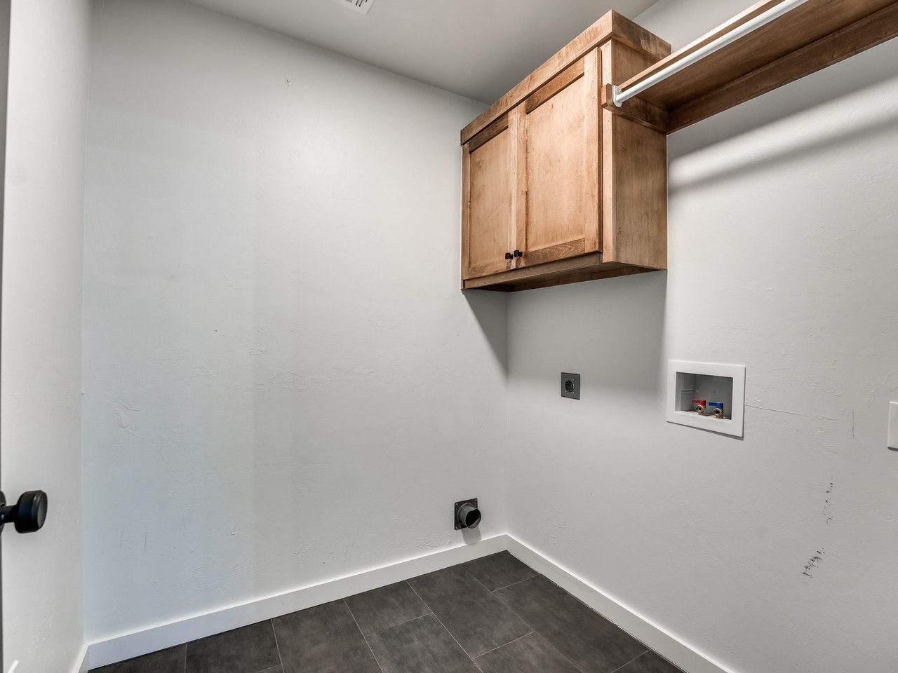 1218 Kingston Rd 