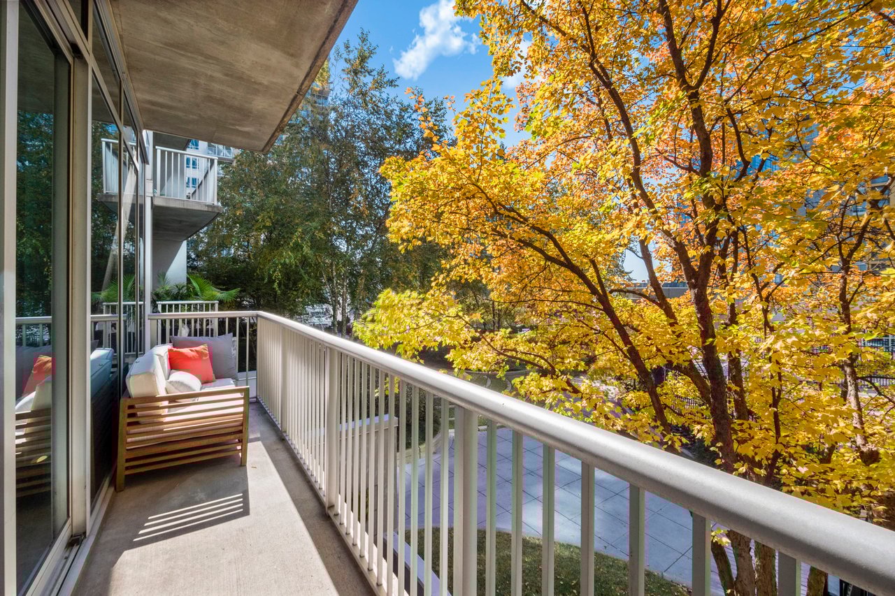 950 W Peachtree Street NW Unit: 701