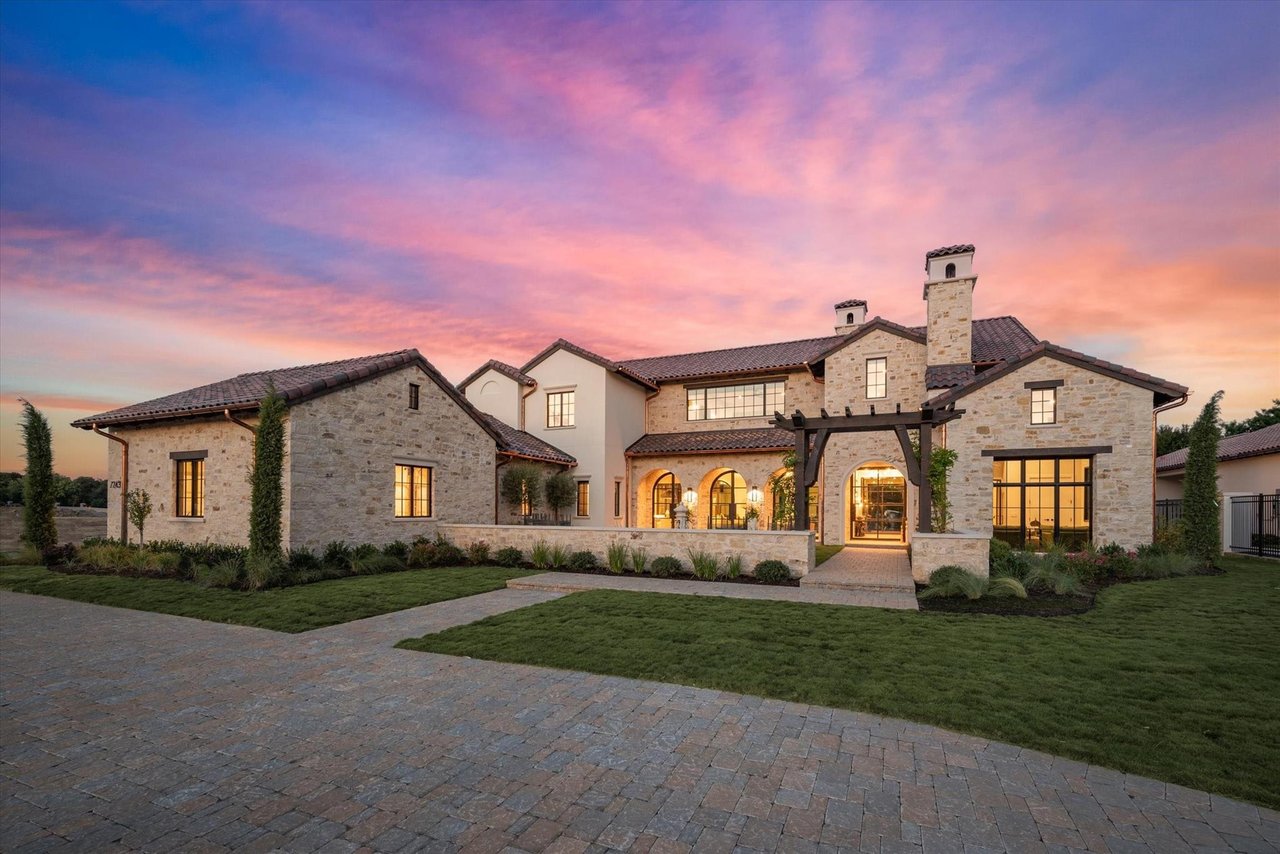 7243 Oak Alley Drive