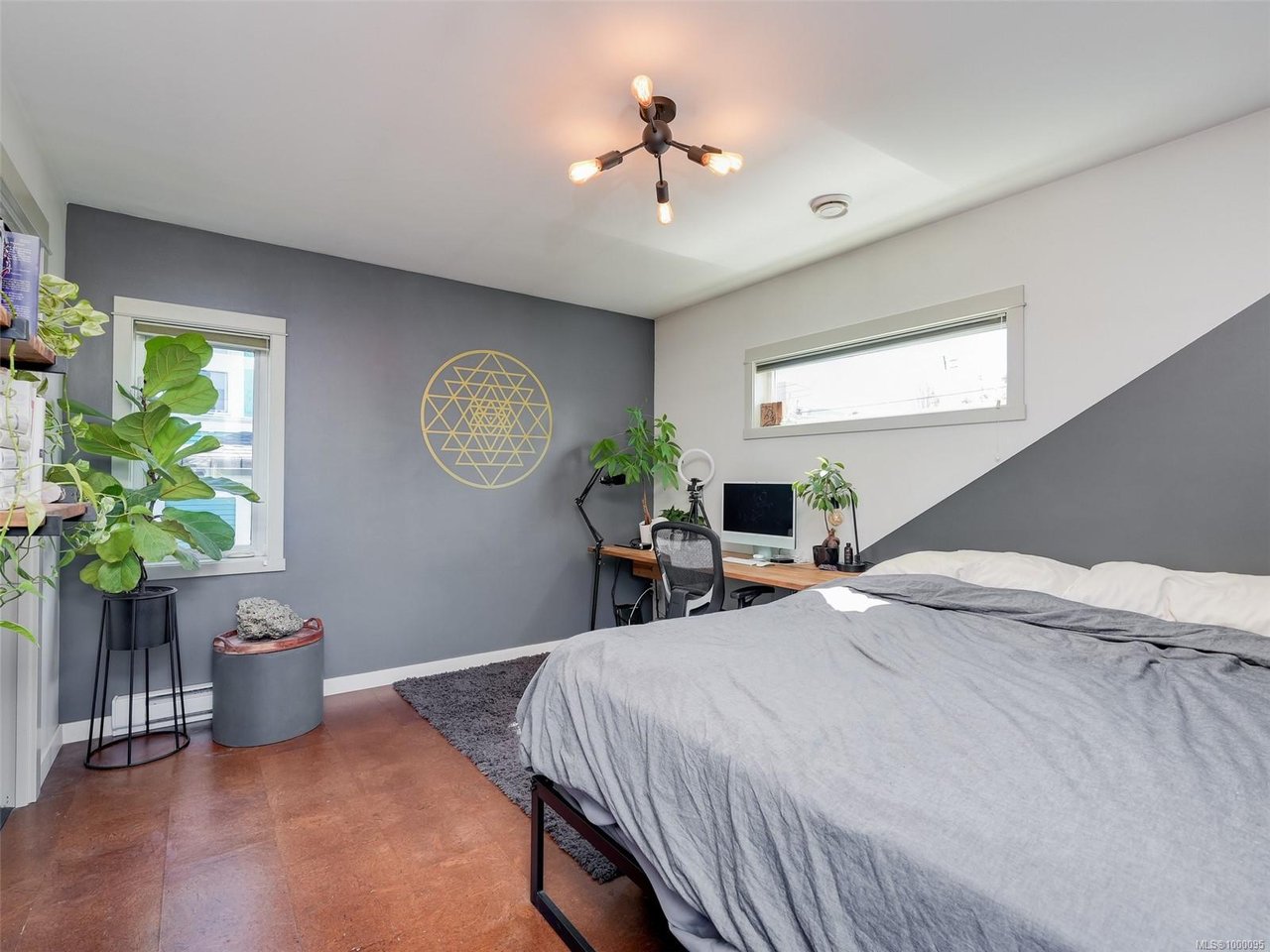 282 Burnside Rd, Victoria