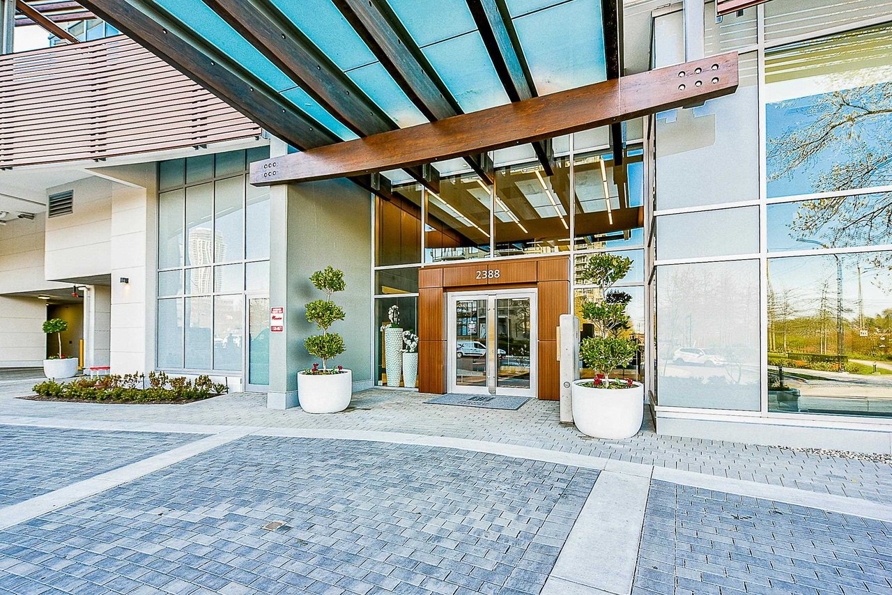 403-2388 Madison Ave