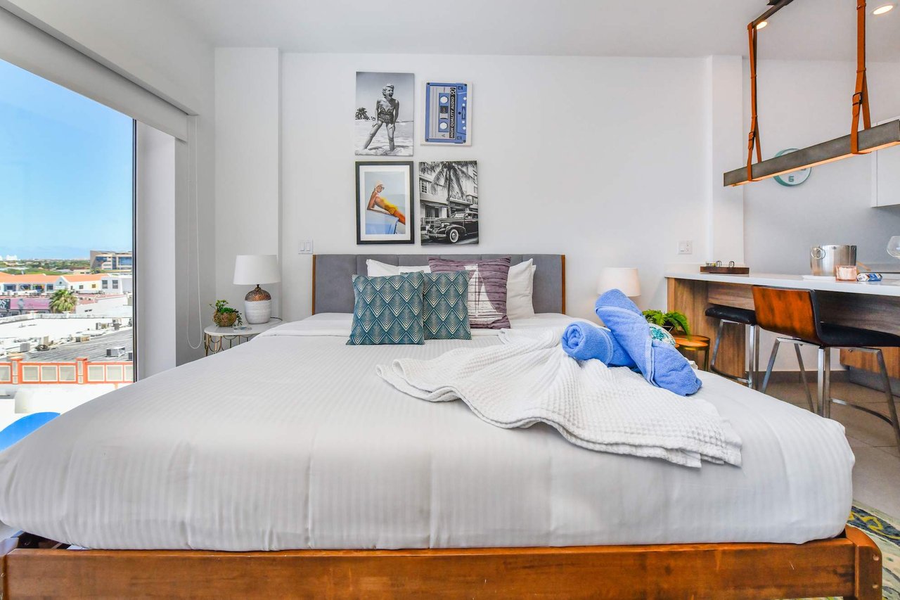 Harbour House 602 S