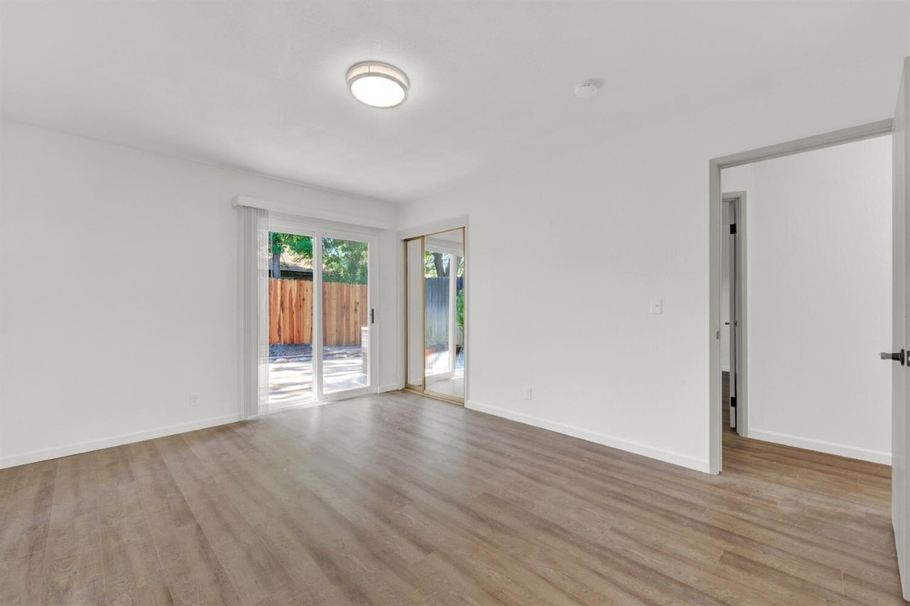 2764 Feather Place
