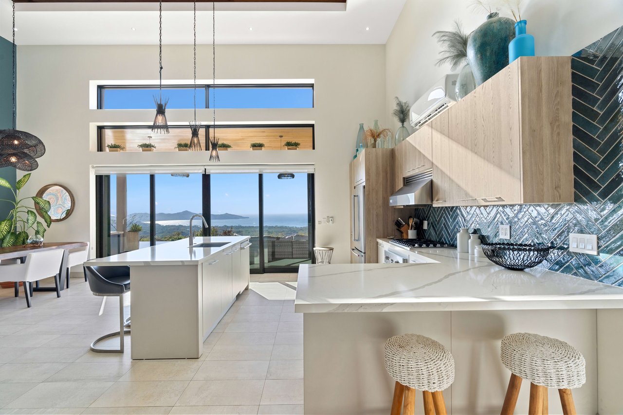 Casa Malibu | Stunning home in La Jolla neighborhood