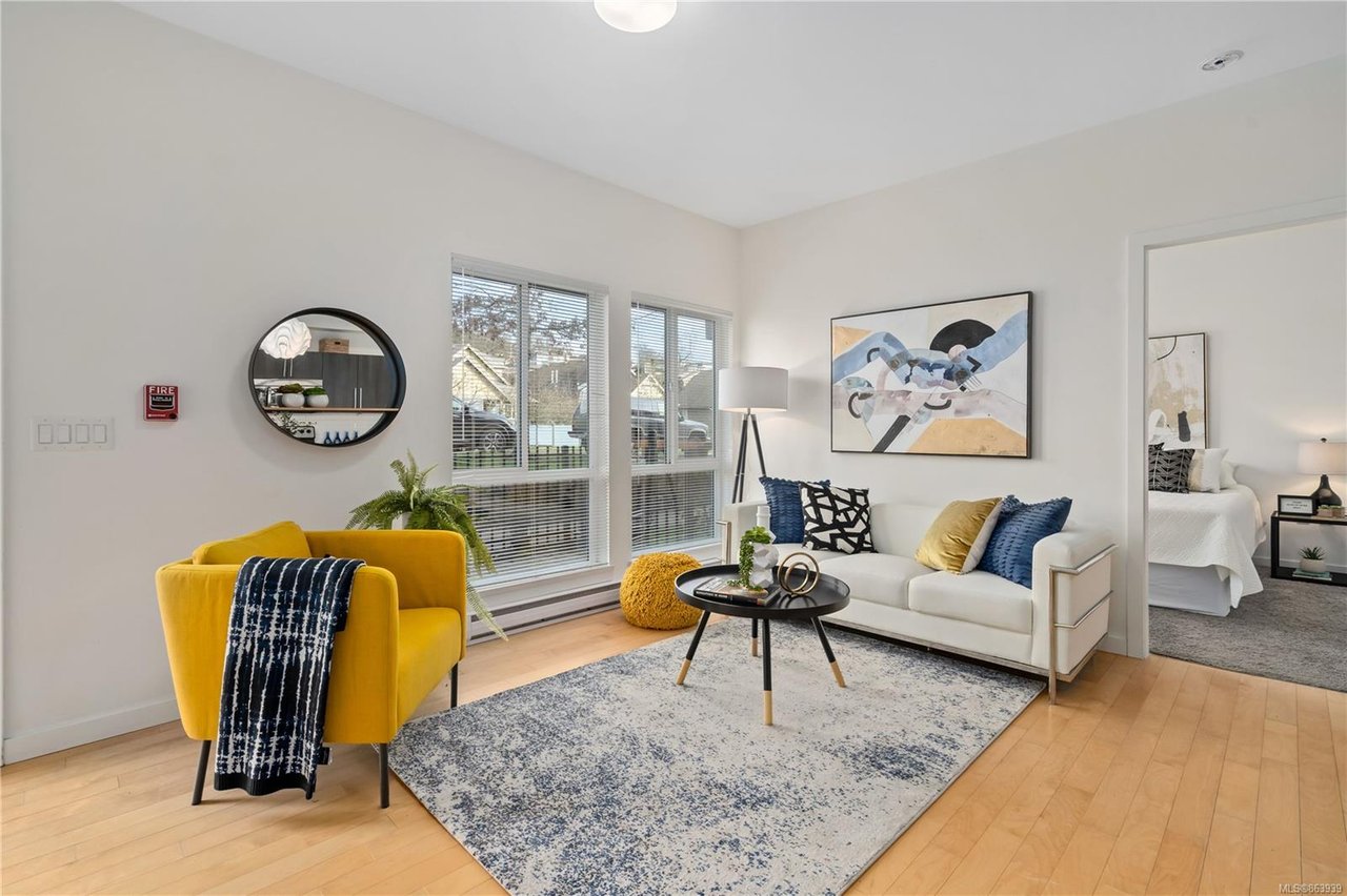 106-4050 Douglas St, Saanich