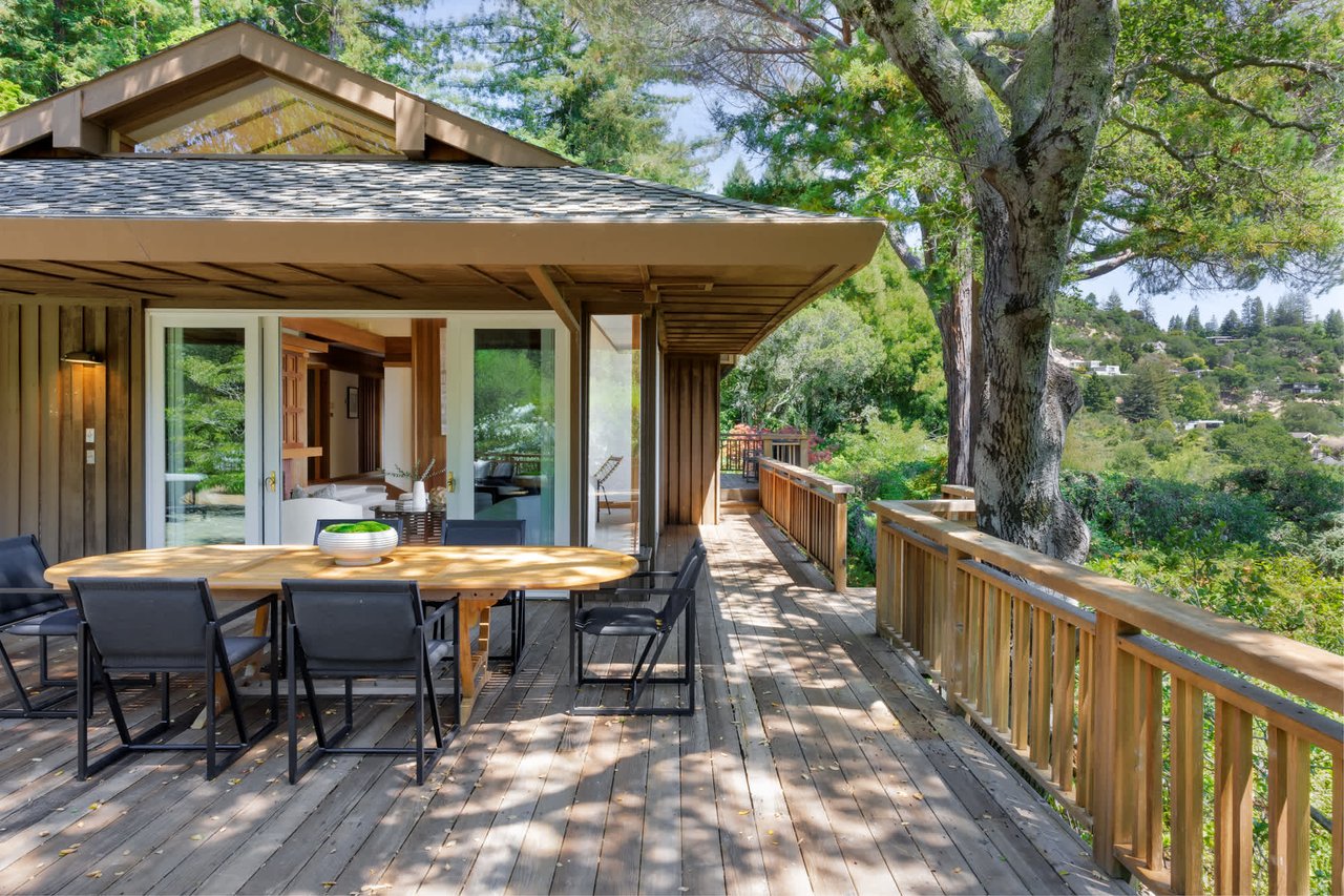 Kent Woodlands Mid Century Retreat