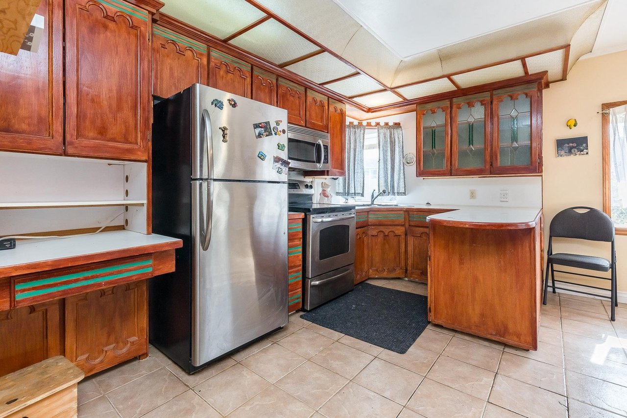 21504 Dewdney Trunk Rd