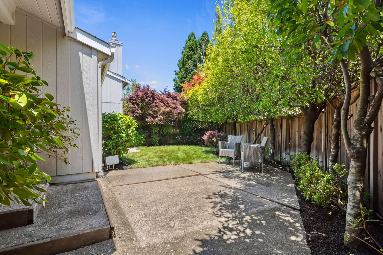 863 Augusta Dr