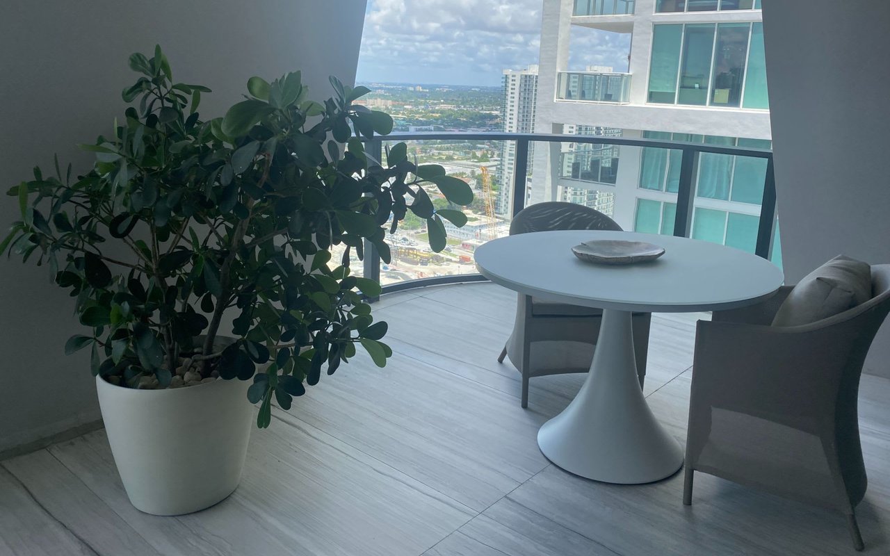 1000 Biscayne Blvd Unit: 3102