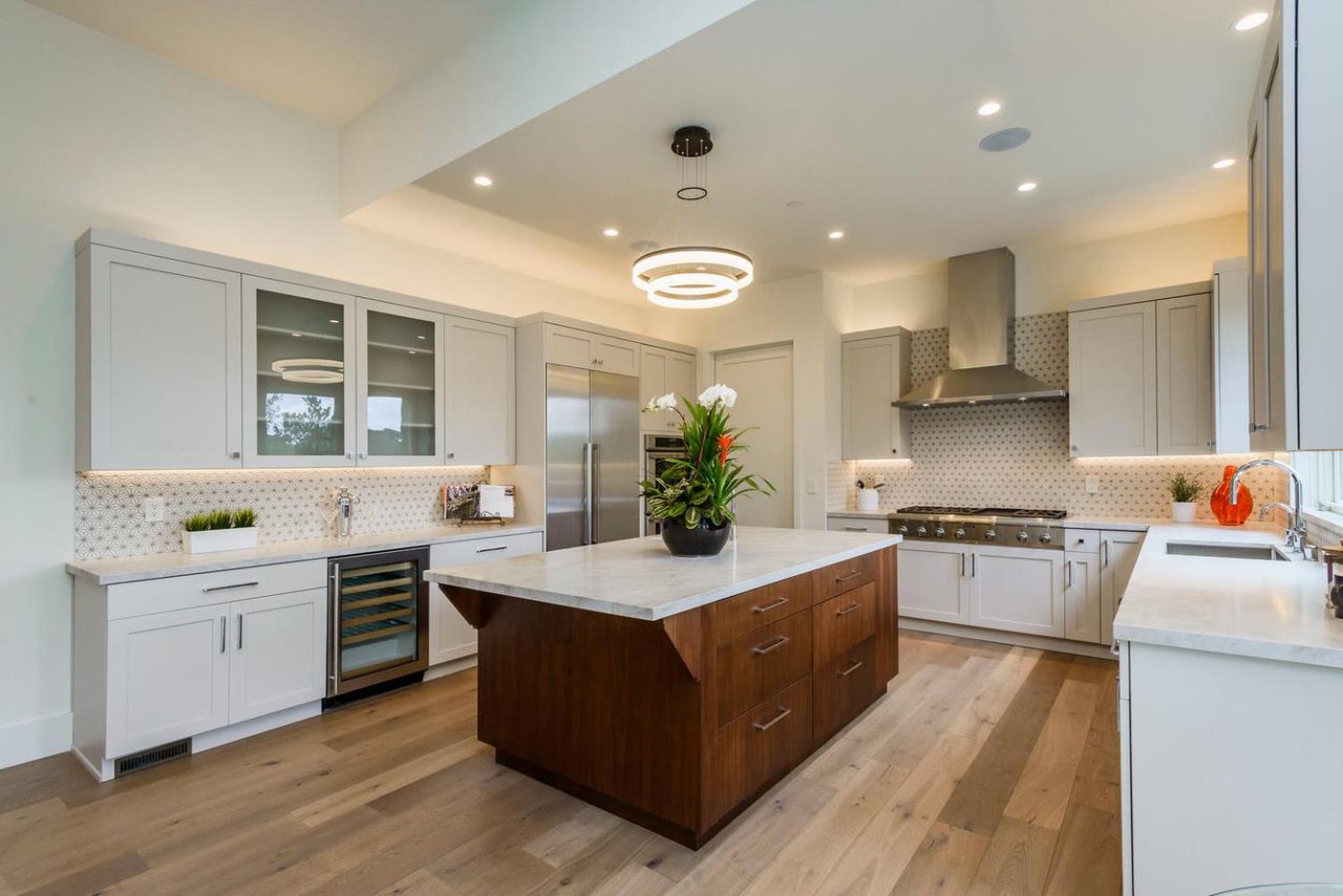 118 Los Montes Dr