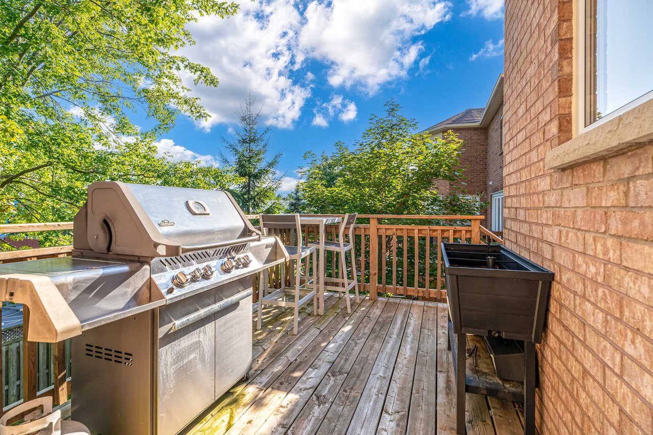 355 Rouge Hill Crt