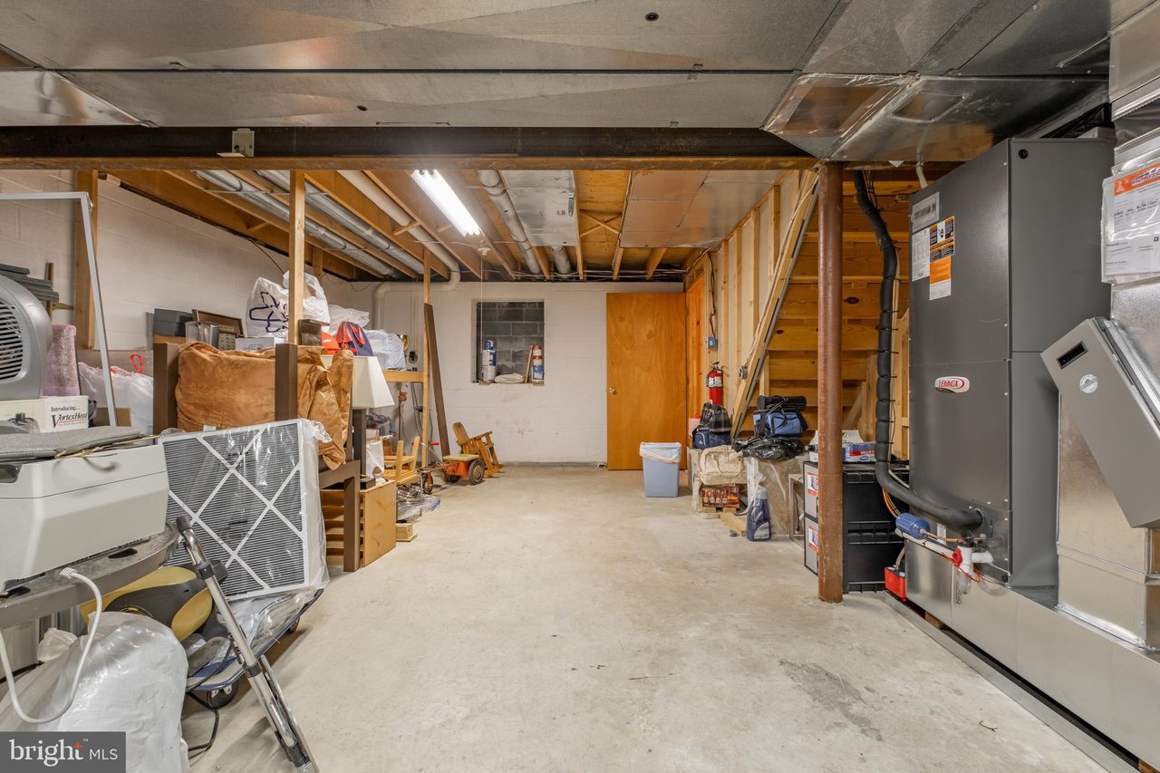 31 Lynne Cir