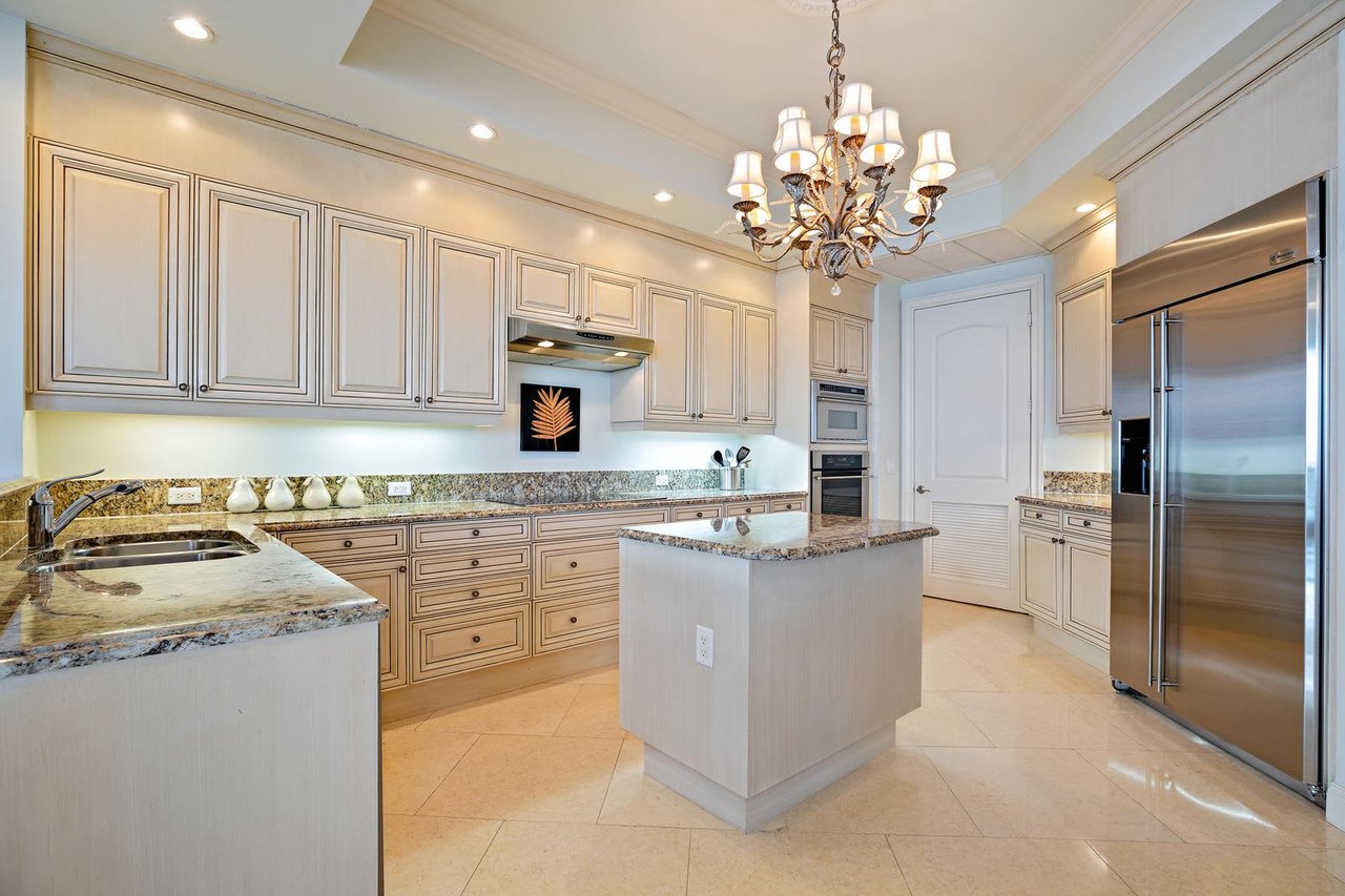 4600 N Ocean Dr, #407