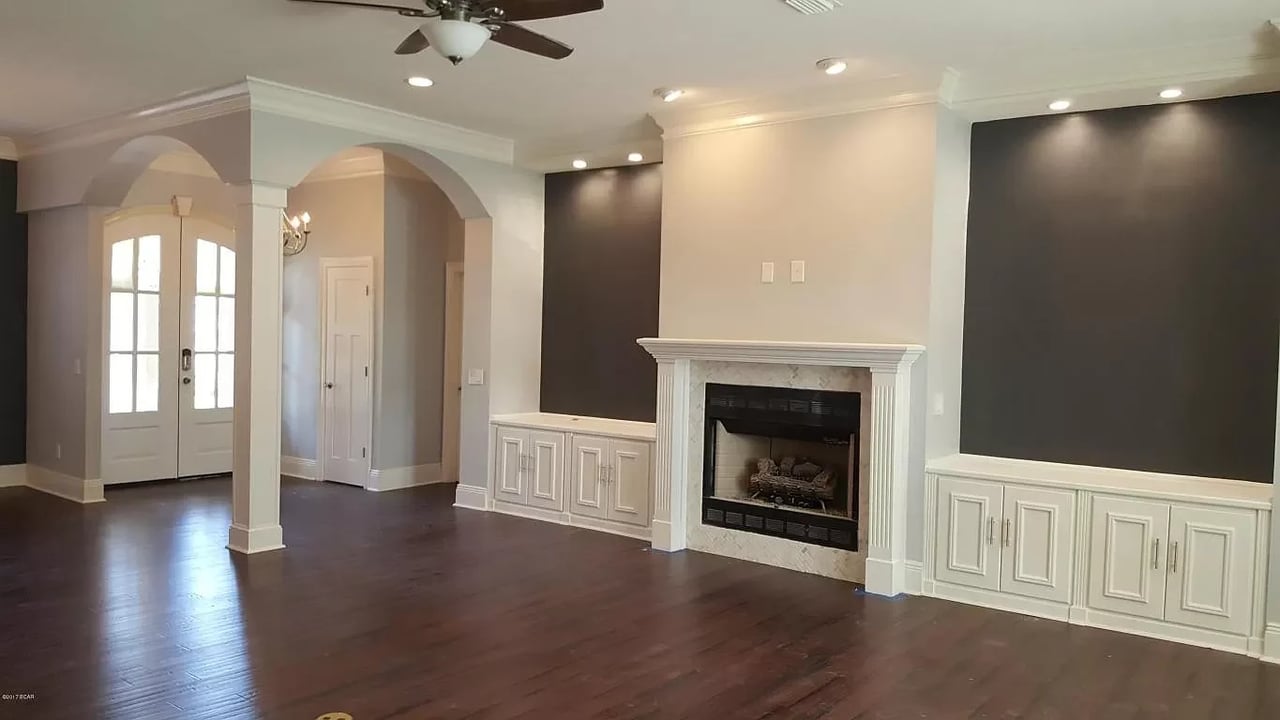 2404 PELICAN BAY Court