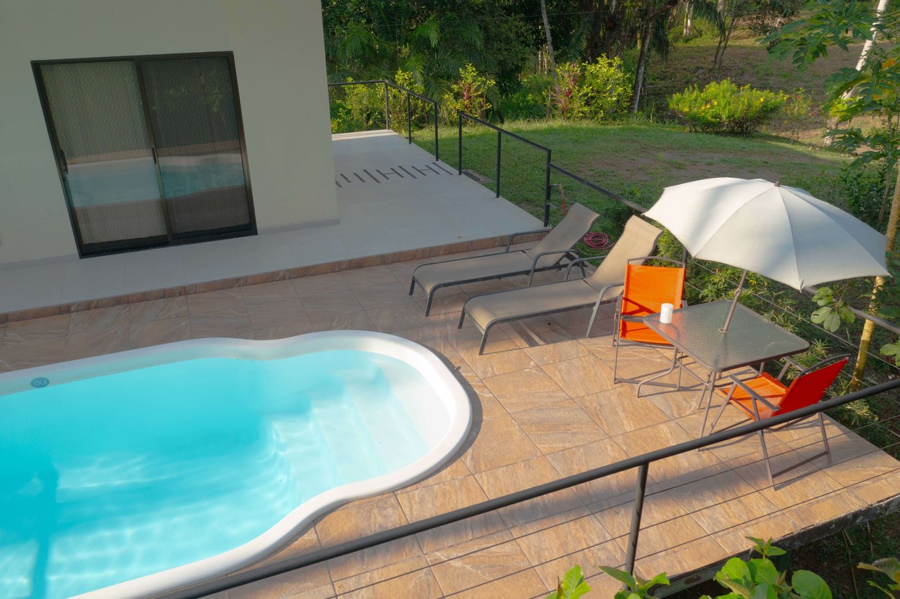  Affordable & Charming 1 bedroom Villa with Pool in gated community, immersed in the rainforest close to Quepos  