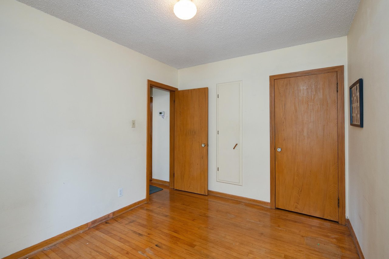 158 E 42nd Ave