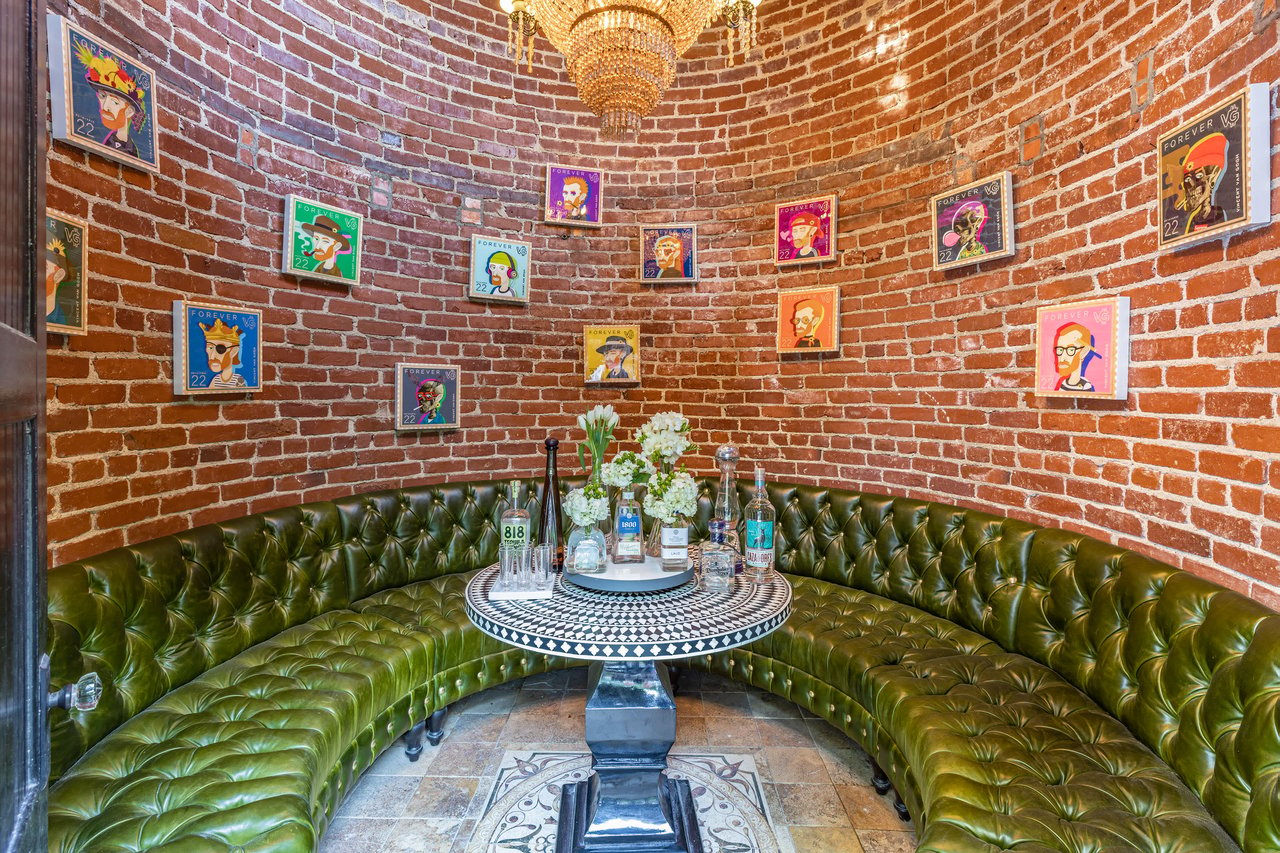 1920s Hancock Park home Comes With Its Very Own Speakeasy