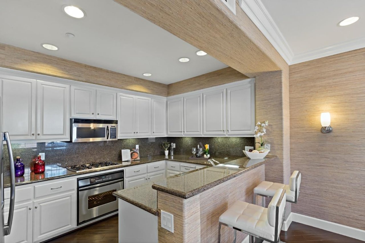 500 Live Oak Wy., #504
