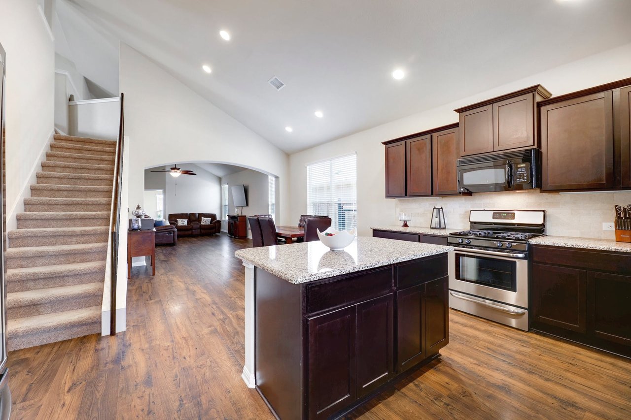 141 Serrano St, Georgetown, Texas 78628