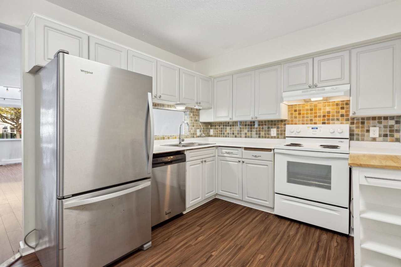 150 E 17th Ave