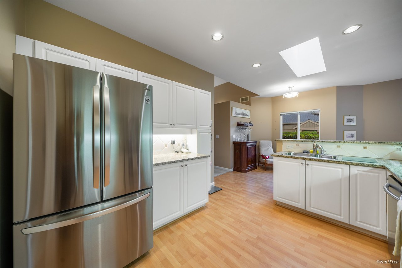 8-15168 22 Ave