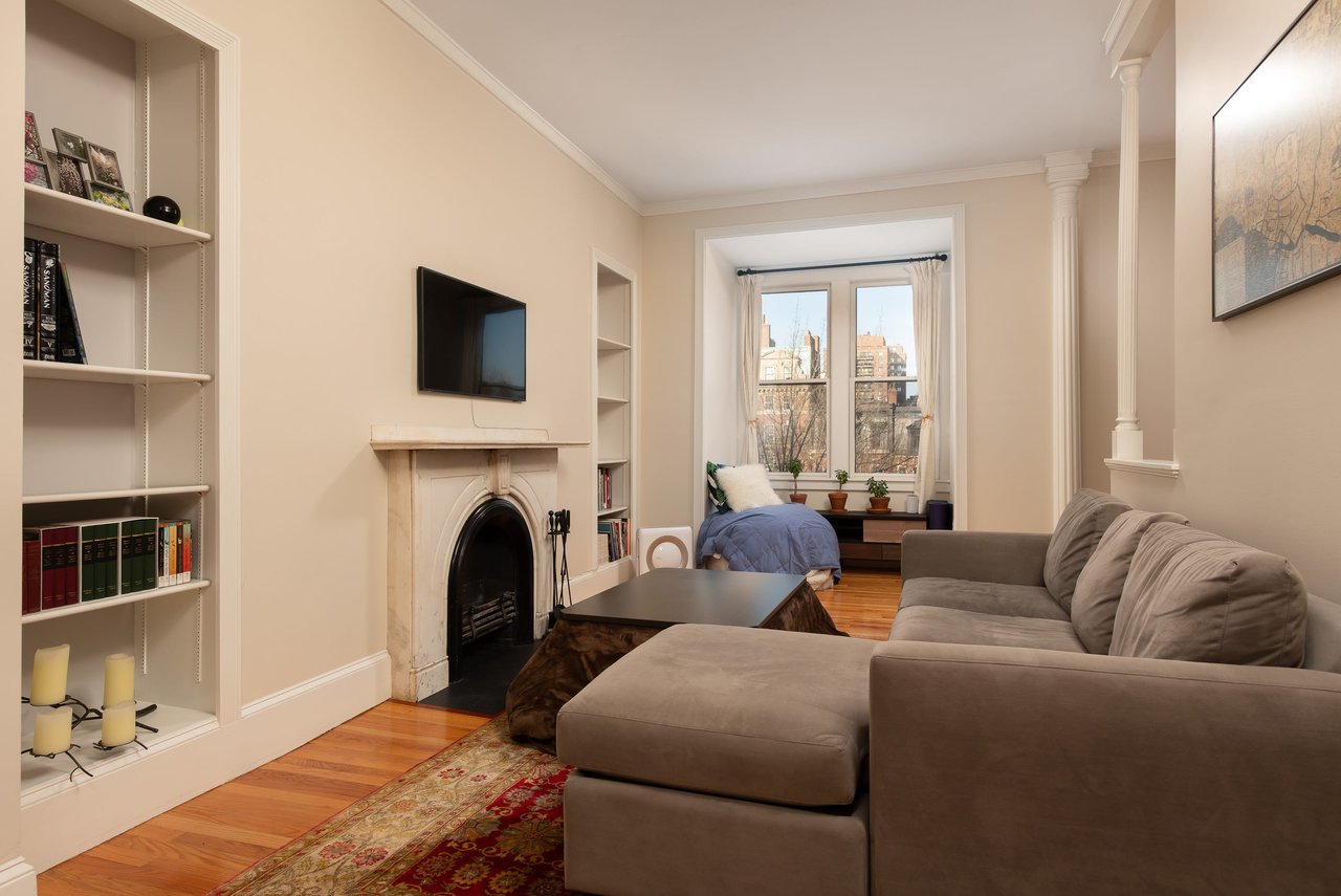 84 Commonwealth Ave Unit: 4