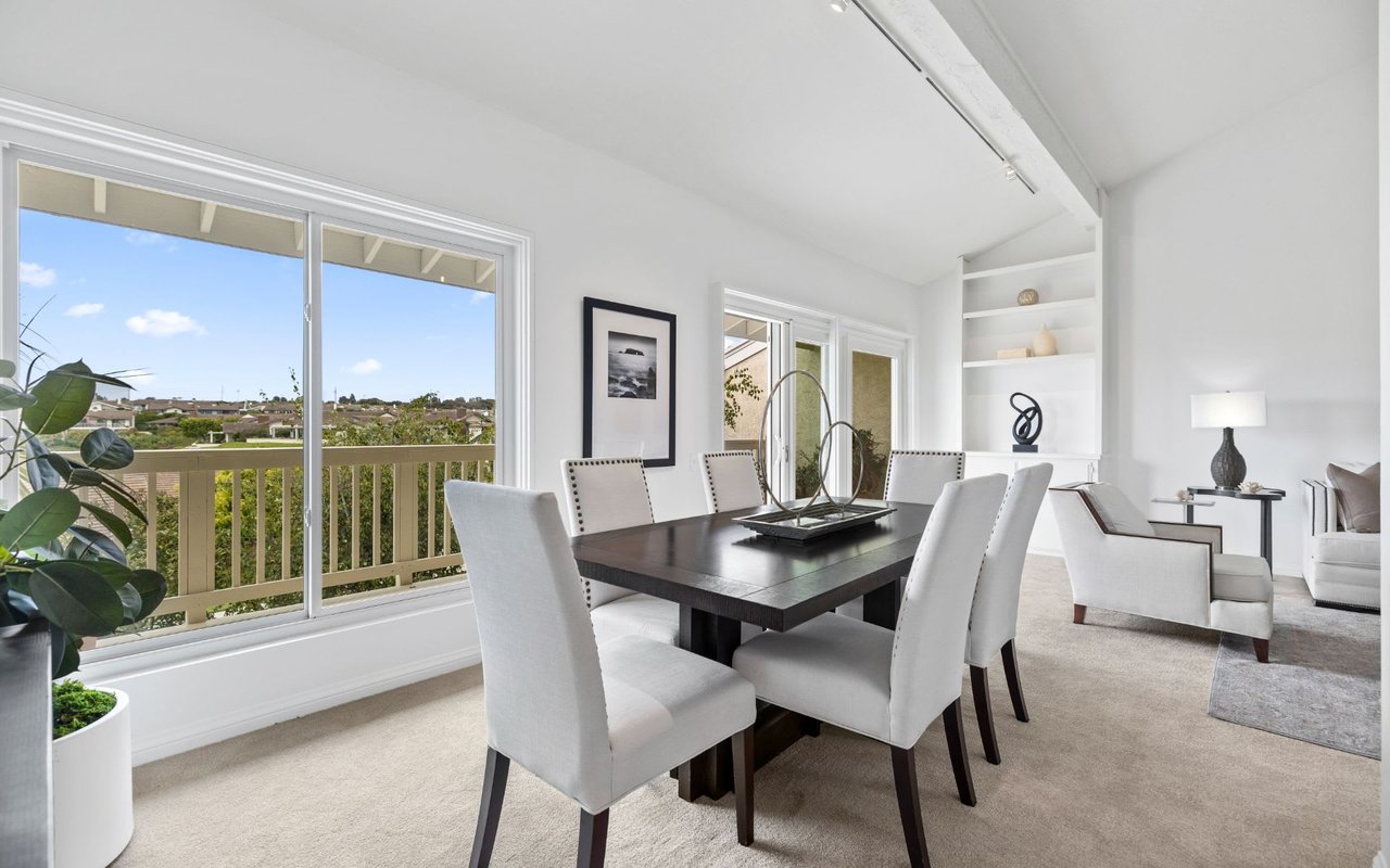 7 White Water Drive