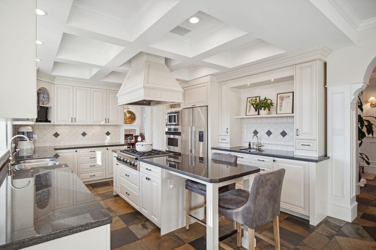 4668 Headland Drive, West Vancouver