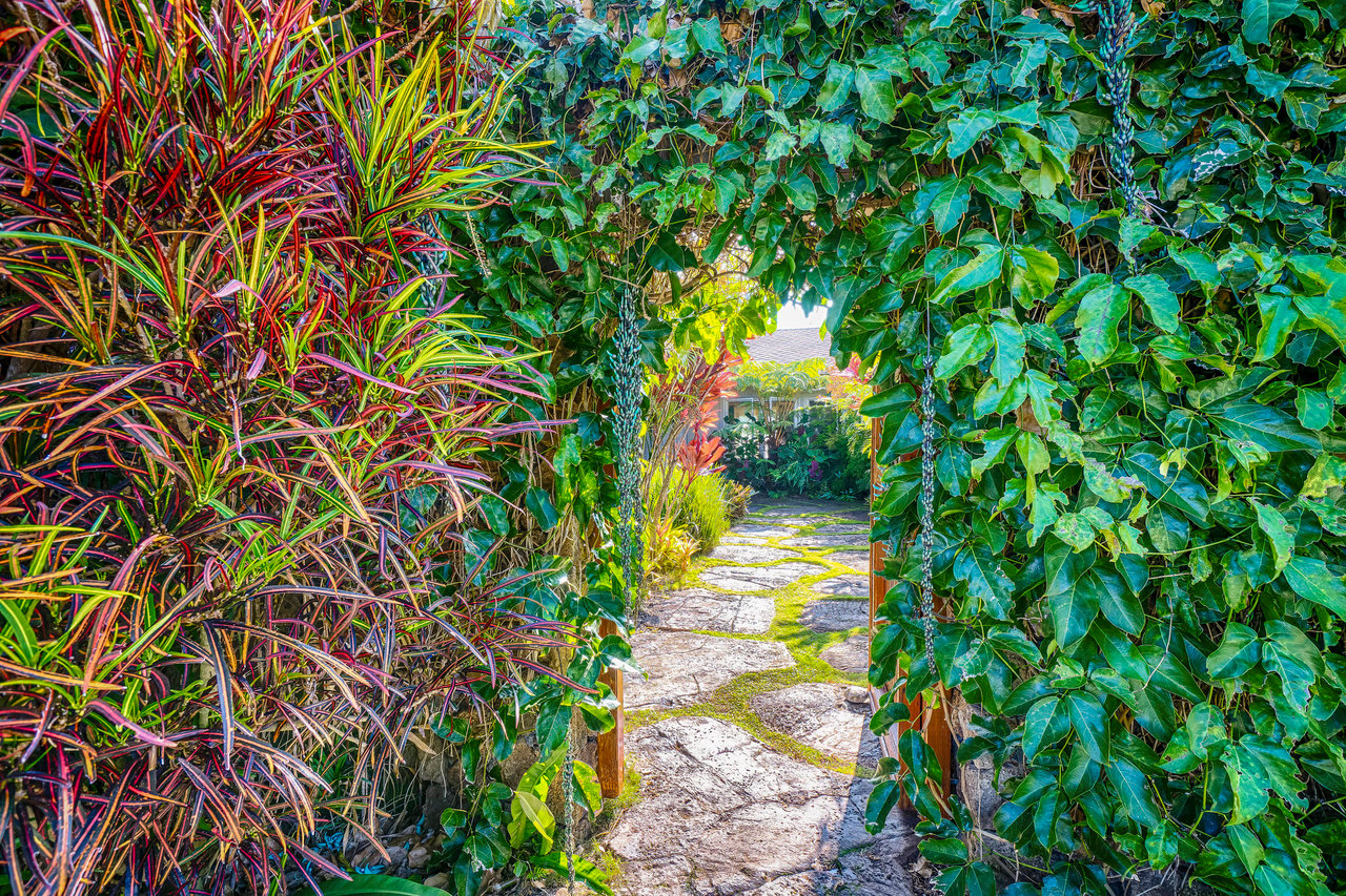 71-1746 Puu Lani Dr