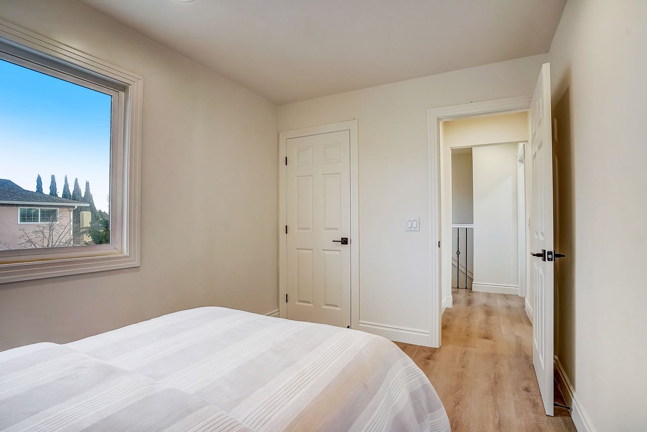 1216 Moonlight Way