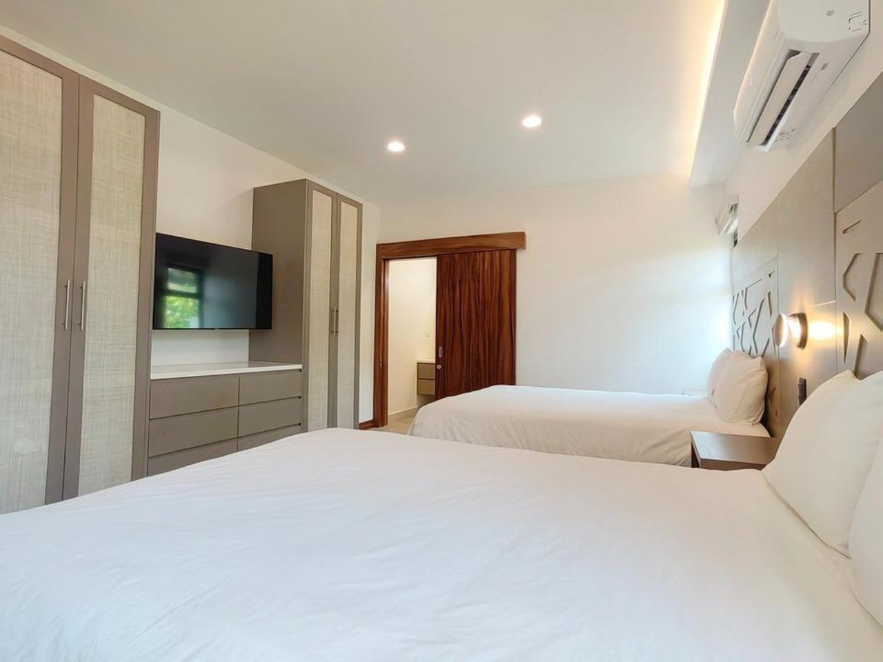 Contemporary Golf Front Home, Conchal, Guanacaste