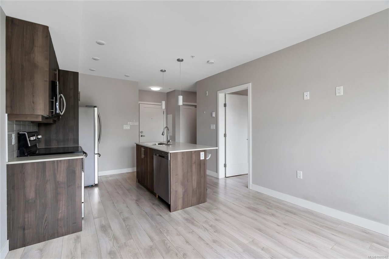 302-1016 Inverness Rd