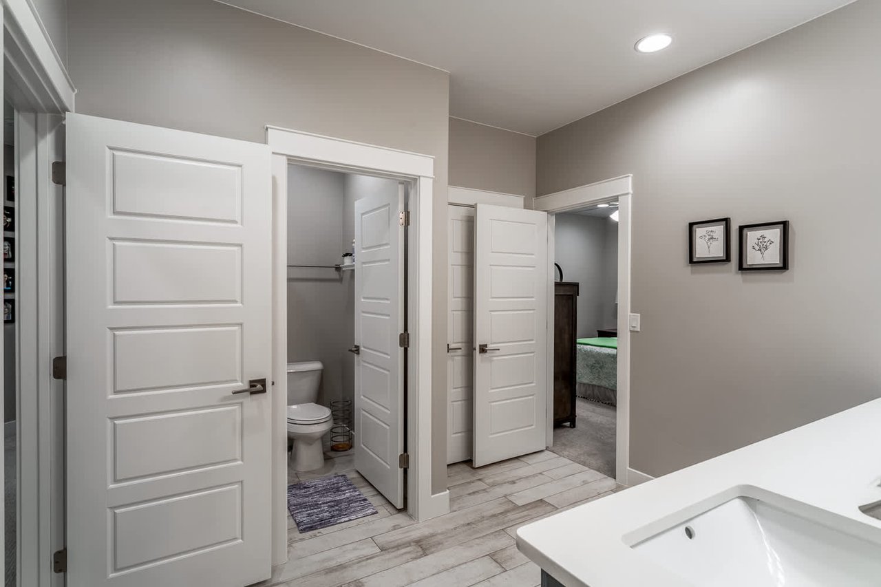 258 W Blue Quartz Dr